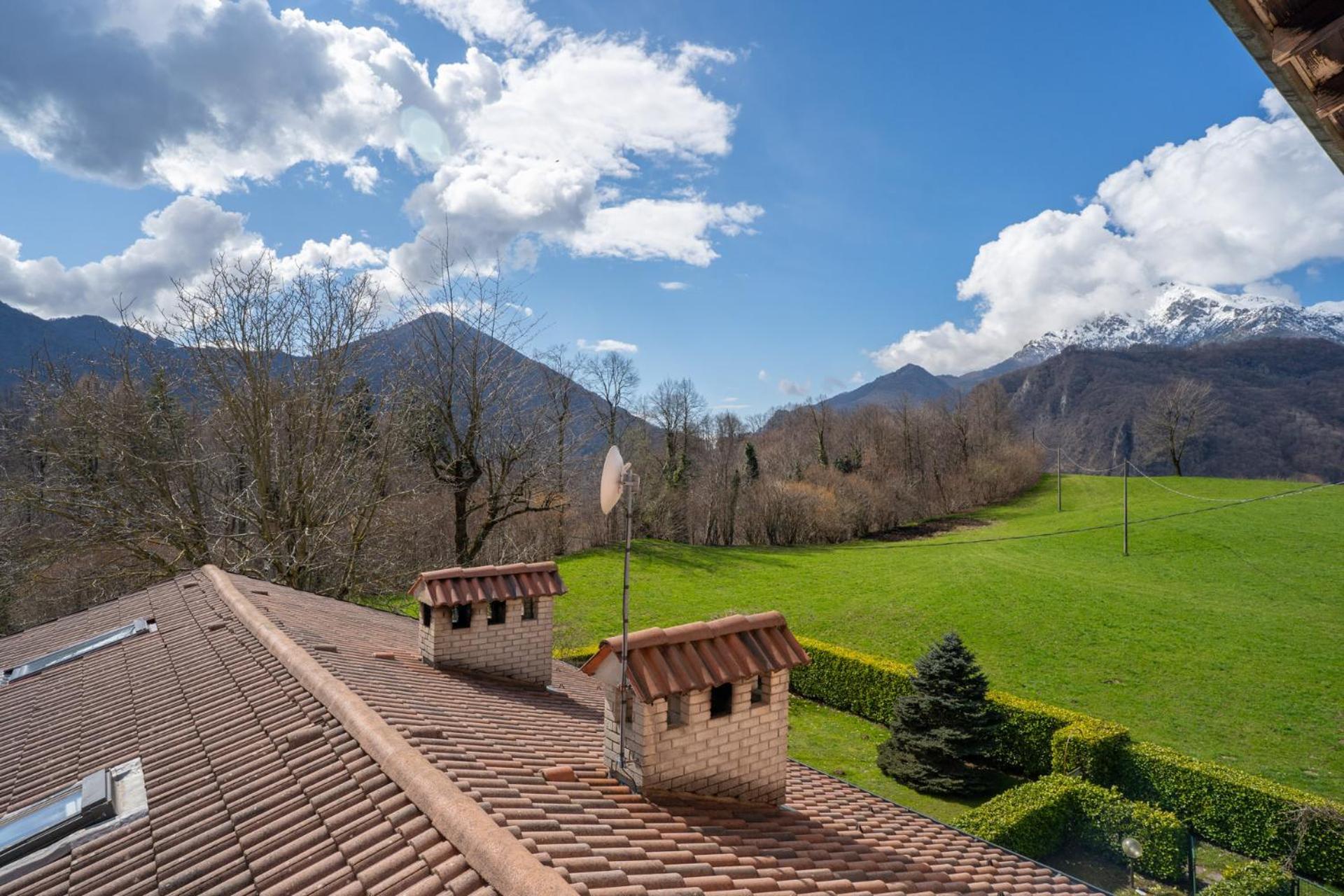 Mountain Lodging With Fireplace And Mountain View Barzio Extérieur photo